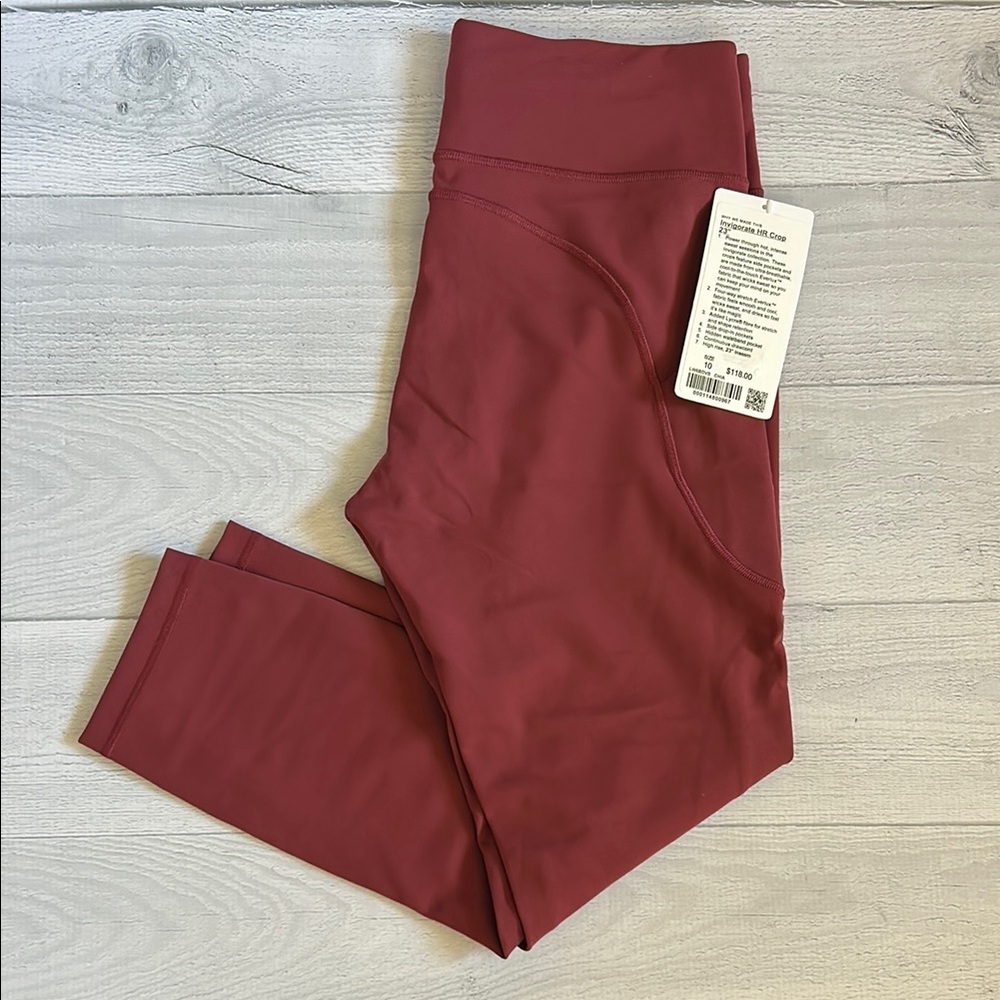 Lululemon Invigorate High-Rise 23” Crop
size 10 Chianti CHIA